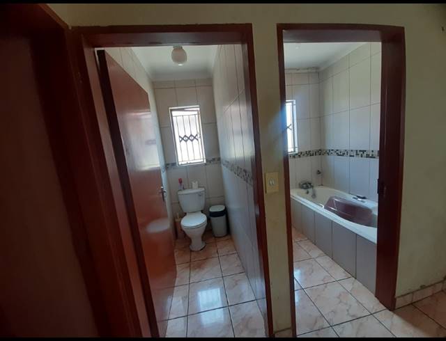 2 BEDROOM HOUSE FOR SALE IN PAYNEVILLE